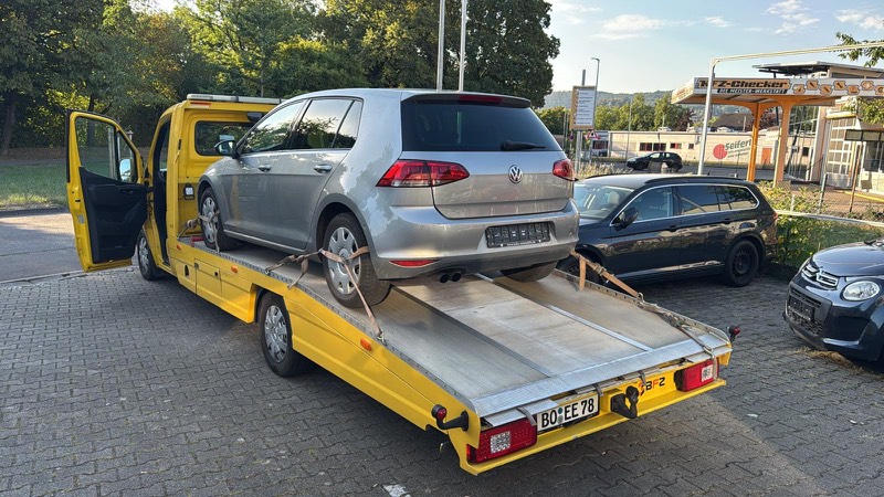 Vom Kunden geteiltes Foto der Fahrzeugübergabe
